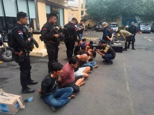 Brimob Polda Metro Jaya Dan Polres Metro Jakarta Utara Gelar Patroli Gabungan Ungkap Peredaran Narkoba Dan Tawuran